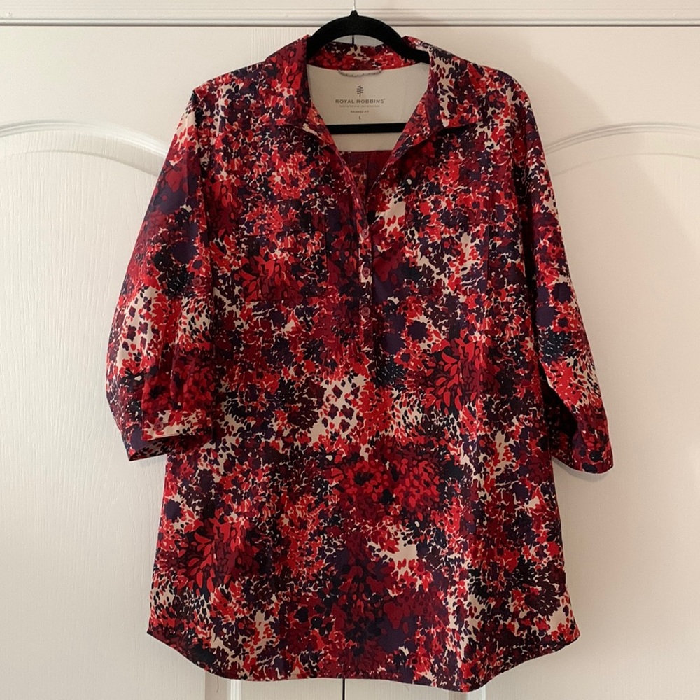 EUC Royal Robbins button front shirt